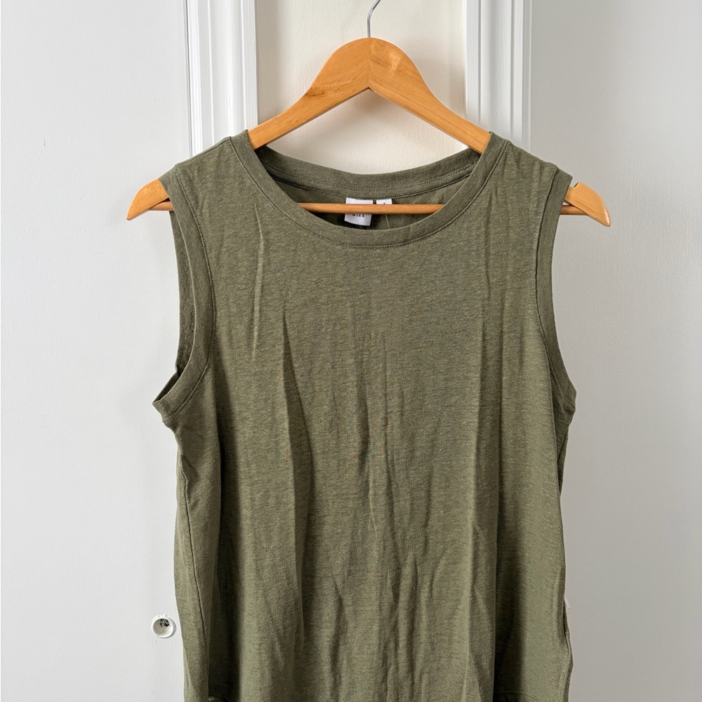 GAP Olive Green Muscle Tee